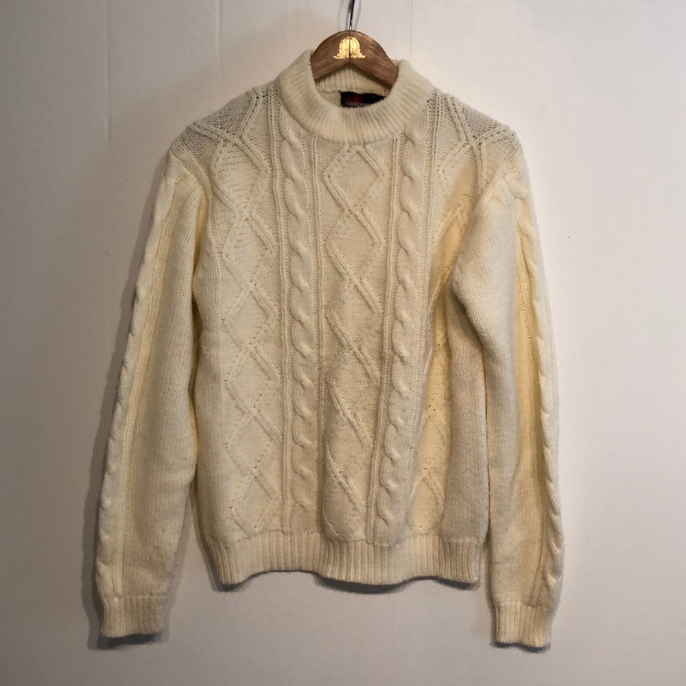 Vintage Youngblood’s off white sweater
